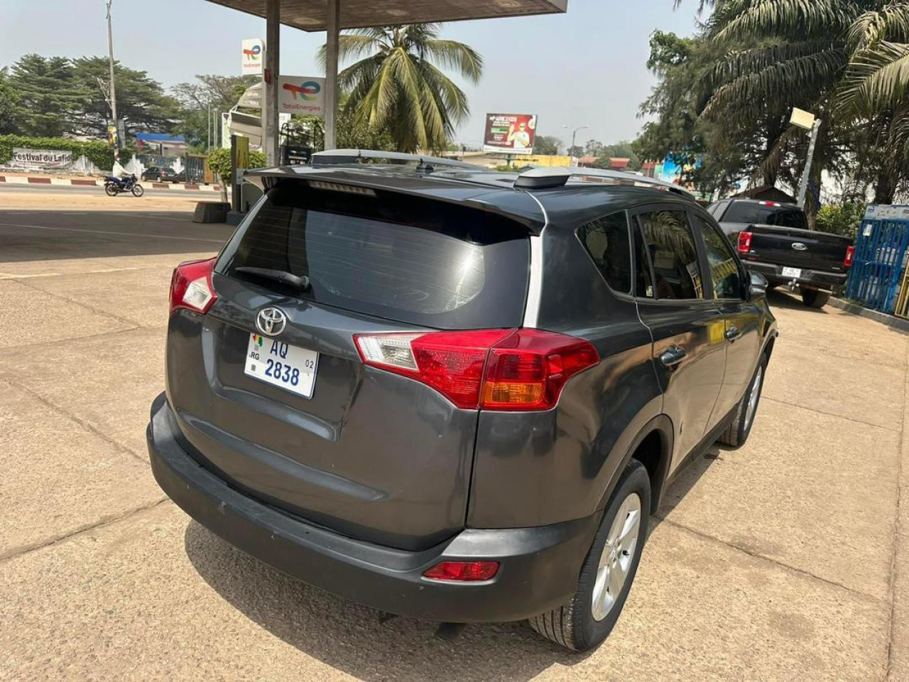 Toyota RAV4, Voitures, Conakry