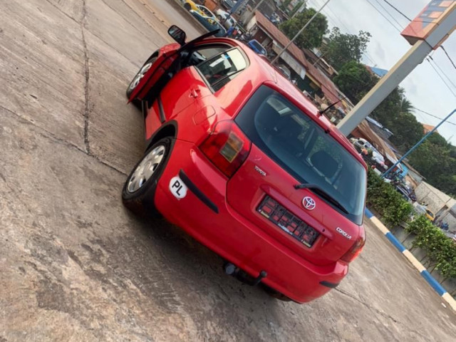 Toyota Corolla, Voitures, Conakry