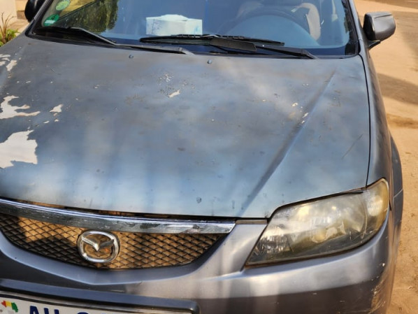Mazda 323, Voitures, Conakry