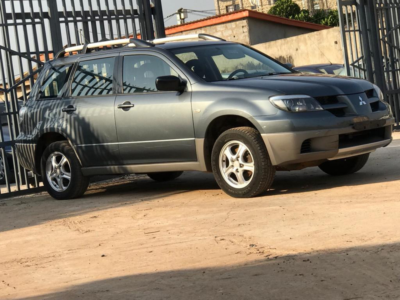 Mitsubishi outlander, Voitures, Conakry