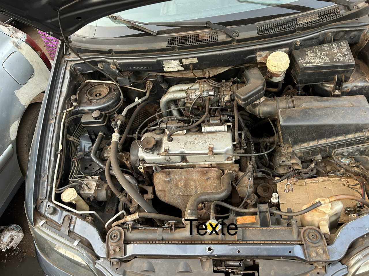 Mitsubishi Space strar, Voitures, Conakry