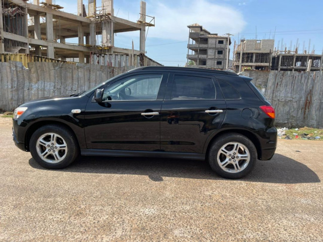 Mitsubishi rvr, Voitures, Conakry