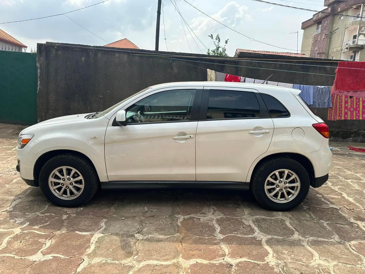 Mitsubishi rvr, Voitures, Conakry