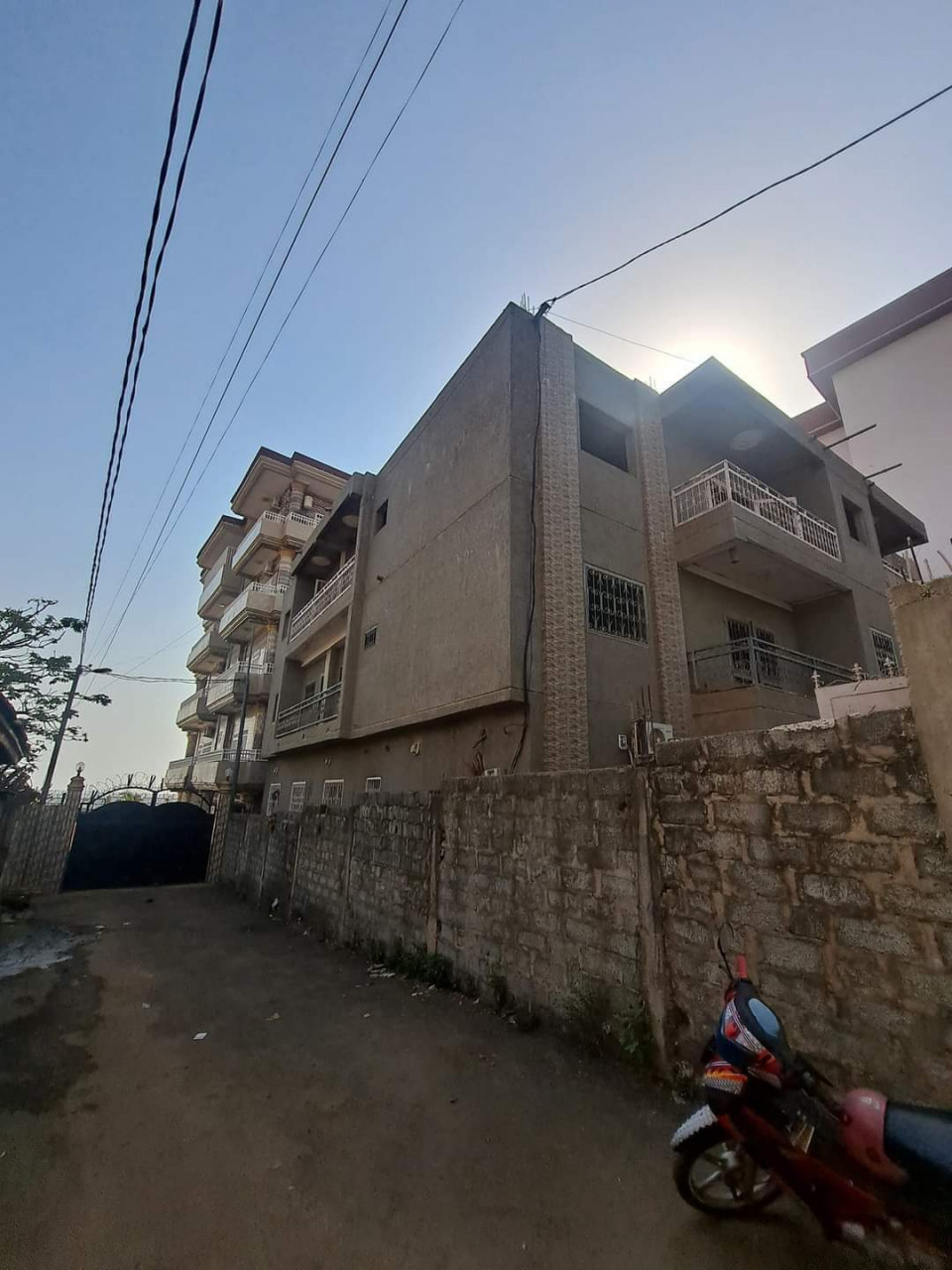 Immeuble à louer à mafanco, Autres Immobiliers, Conakry