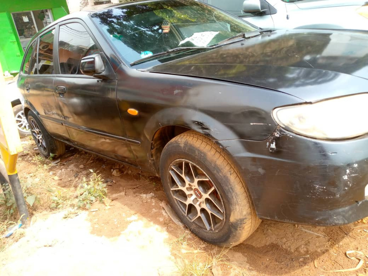 Mazda 323, Voitures, Conakry