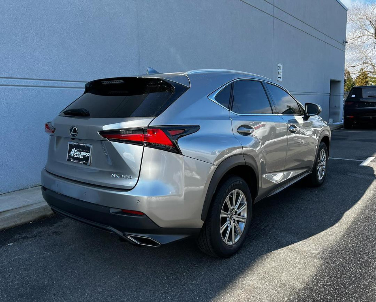 Lexus NX300, Voitures, Conakry