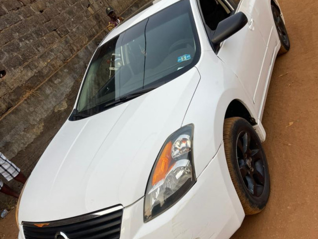 Nissan Altima, Voitures, Conakry