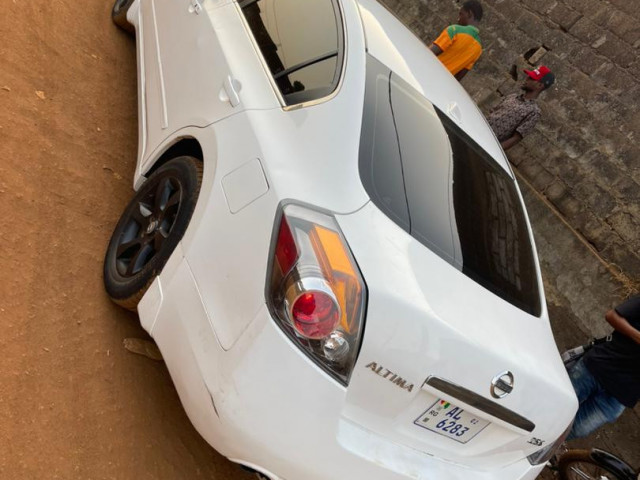 Nissan Altima, Voitures, Conakry