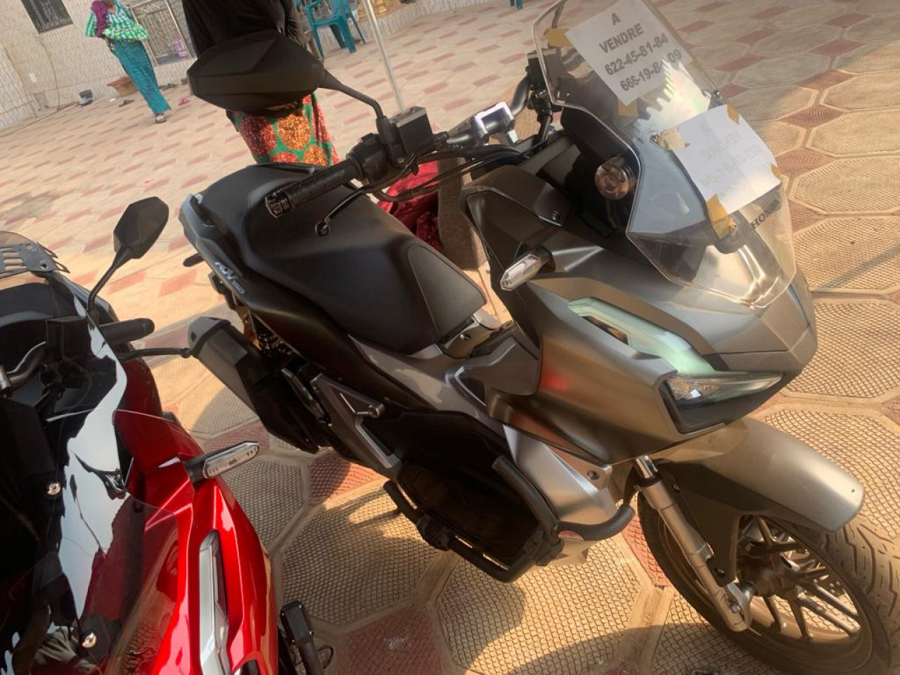 Moto en bonne état, Motos - Scooters, Conakry