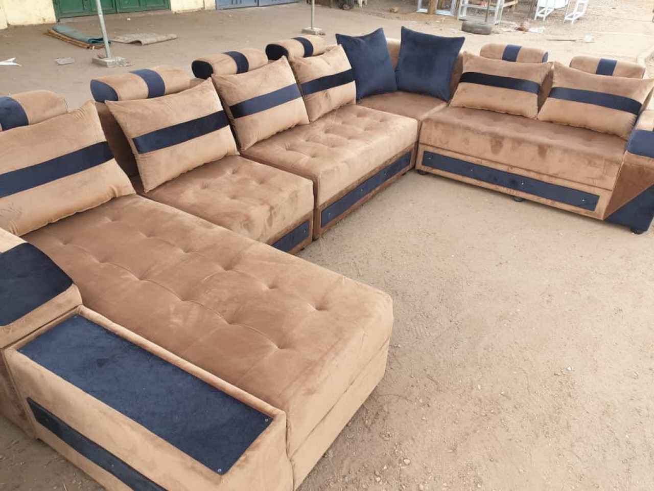 CANAPÉ MODERNE, Lits - Fauteuils, Conakry