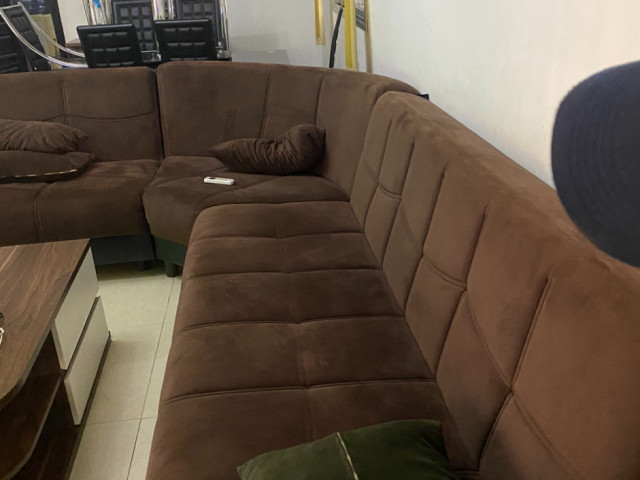 Fauteuil grand table, Tables - Chaises, Conakry
