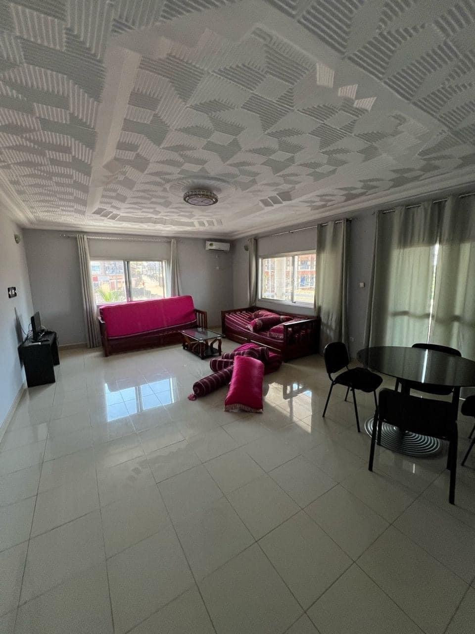 Location d’un #duplex  à Lambanyi, Maisons, Conakry