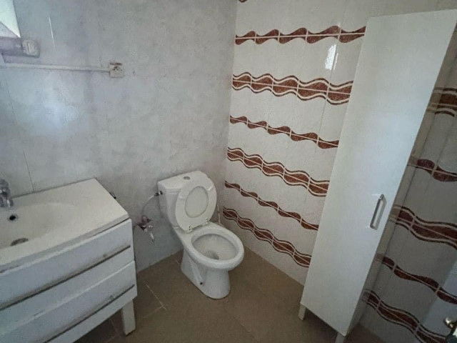 Location d’un #duplex à Lambanyi, Maisons, Conakry