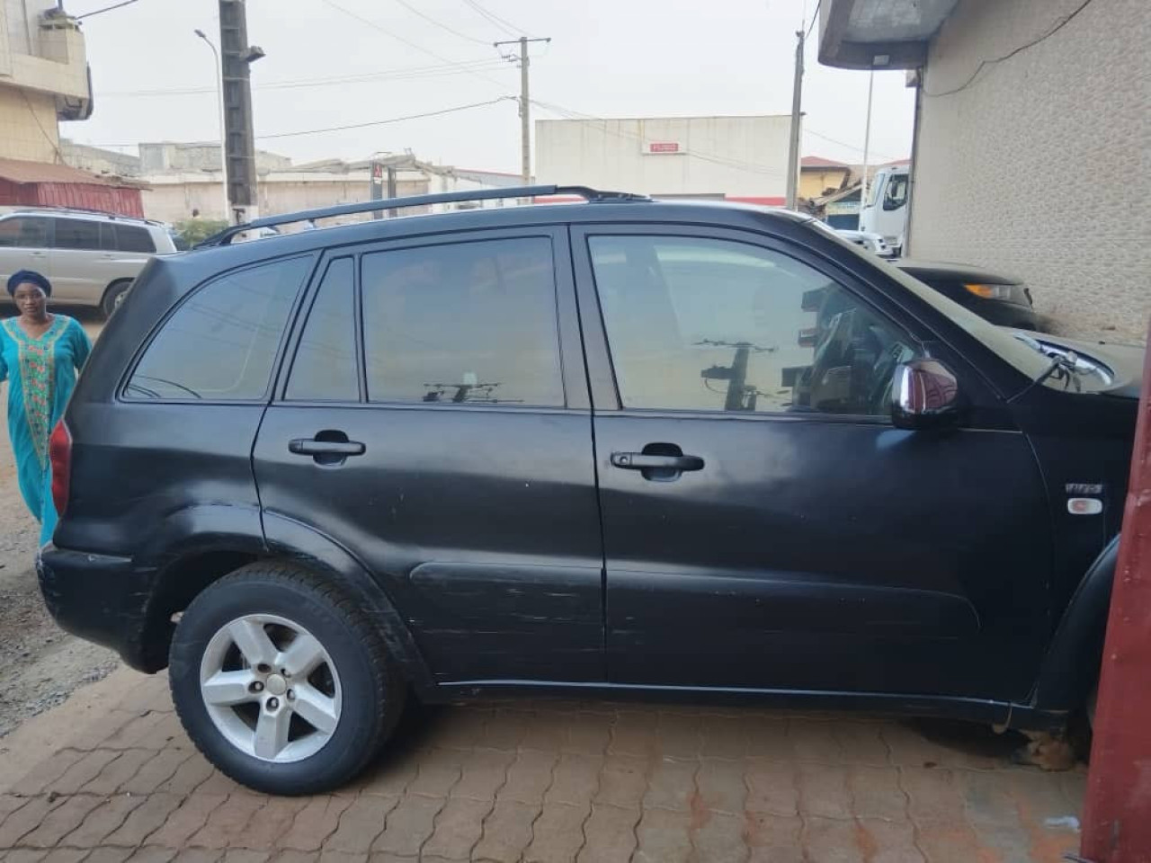 Toyota RAV4 intermediaire, Voitures, Conakry