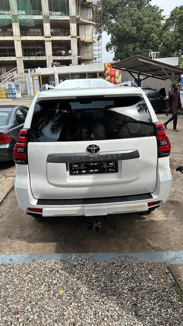 Toyota TXL 2021, Voitures, Conakry