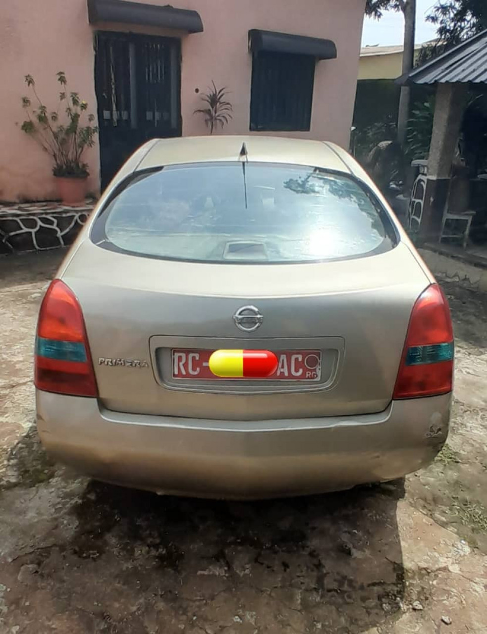 Nissan primera, Voitures, Conakry