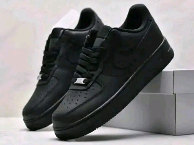 Air Nike, Chaussures, Conakry