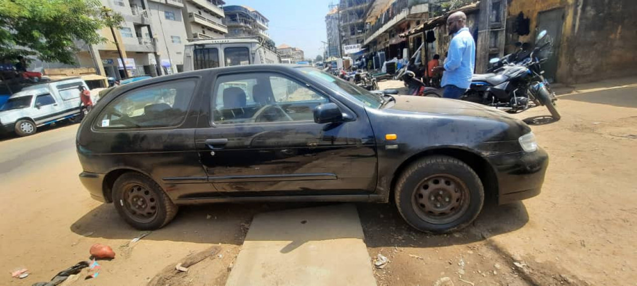 Nissan almera, Voitures, Conakry