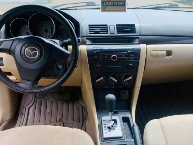 Mazda 3, Voitures, Conakry