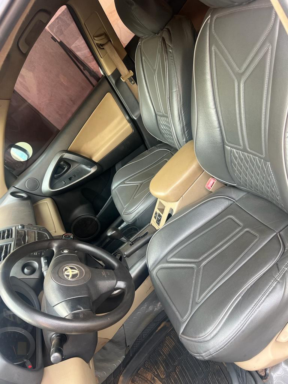 Toyota rav4, Voitures, Conakry