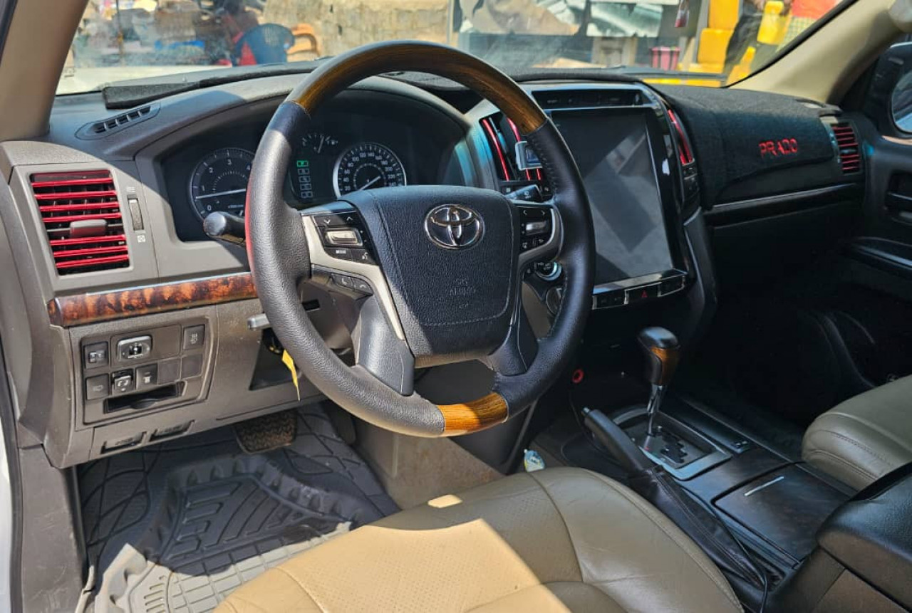 Toyota landcruser v8, Voitures, Conakry