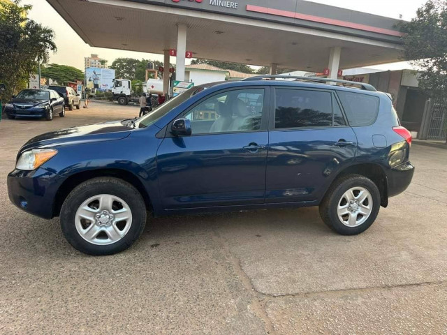 Toyota Rav 4, Voitures, Conakry