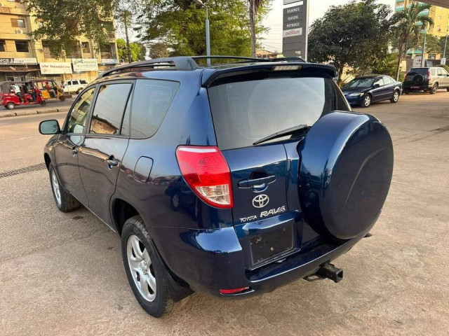 Toyota Rav 4, Voitures, Conakry