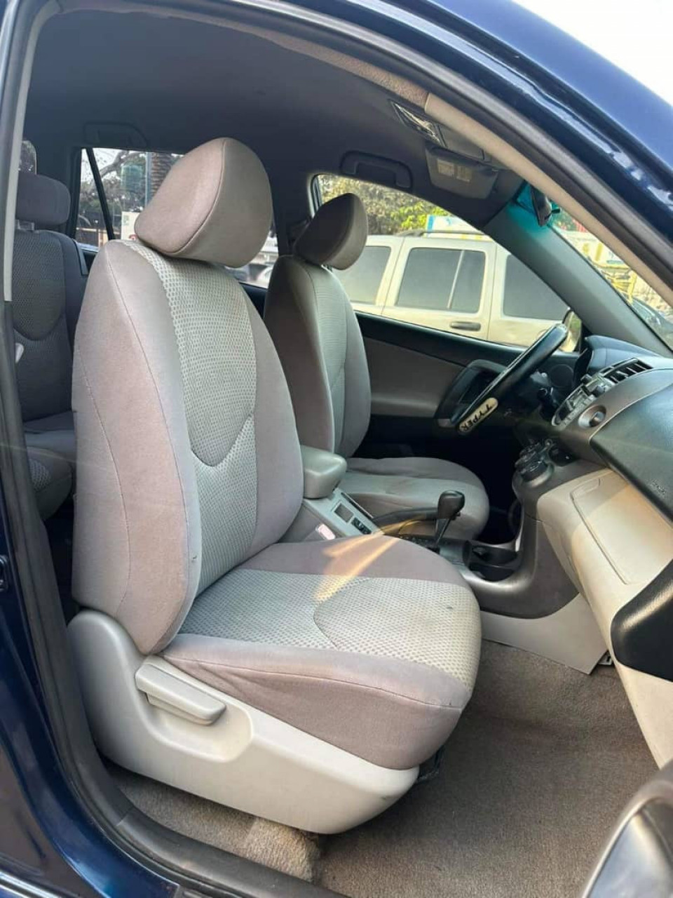 Toyota Rav 4, Voitures, Conakry