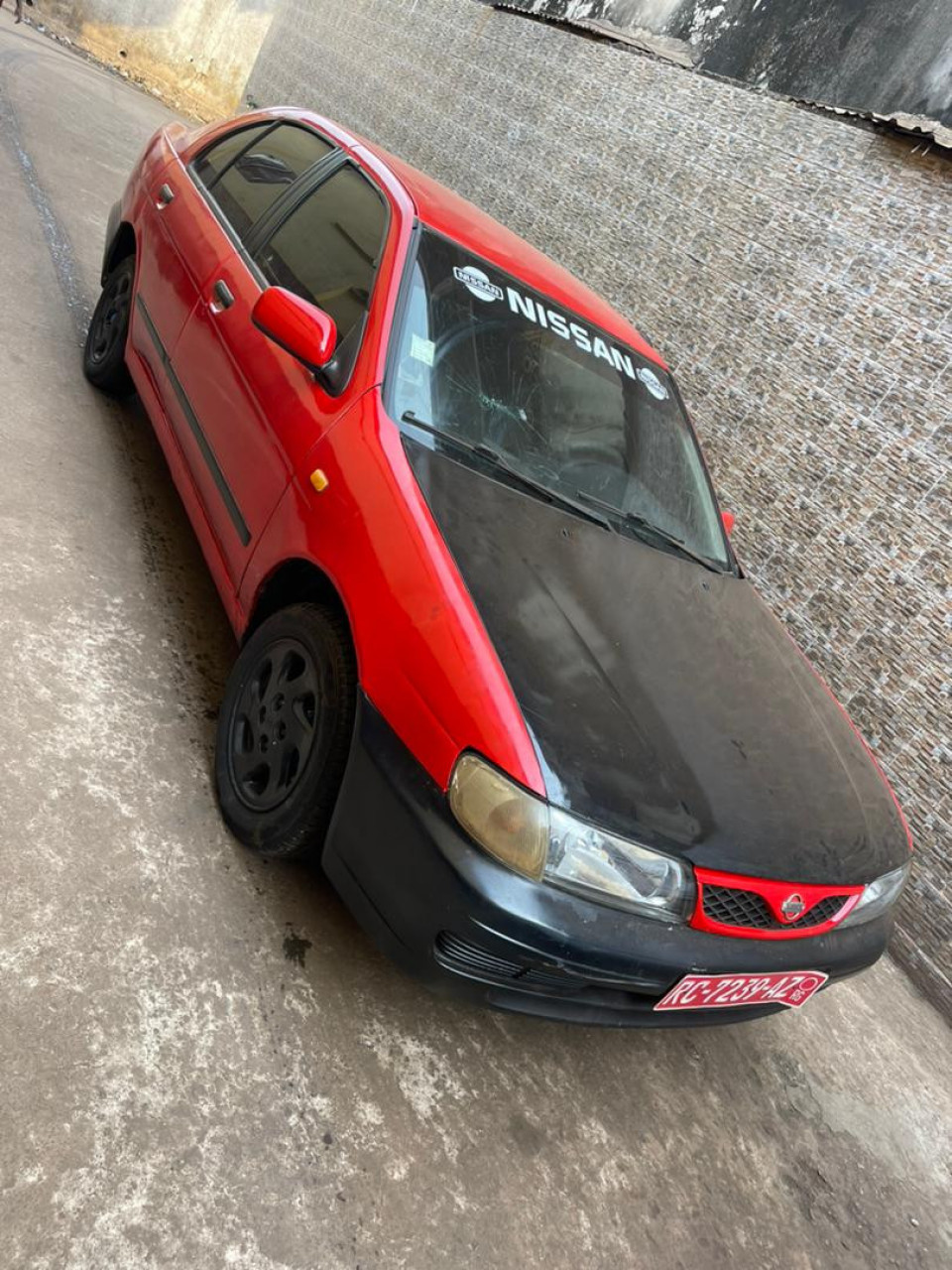 NIssan Almera Berline, Voitures, Conakry