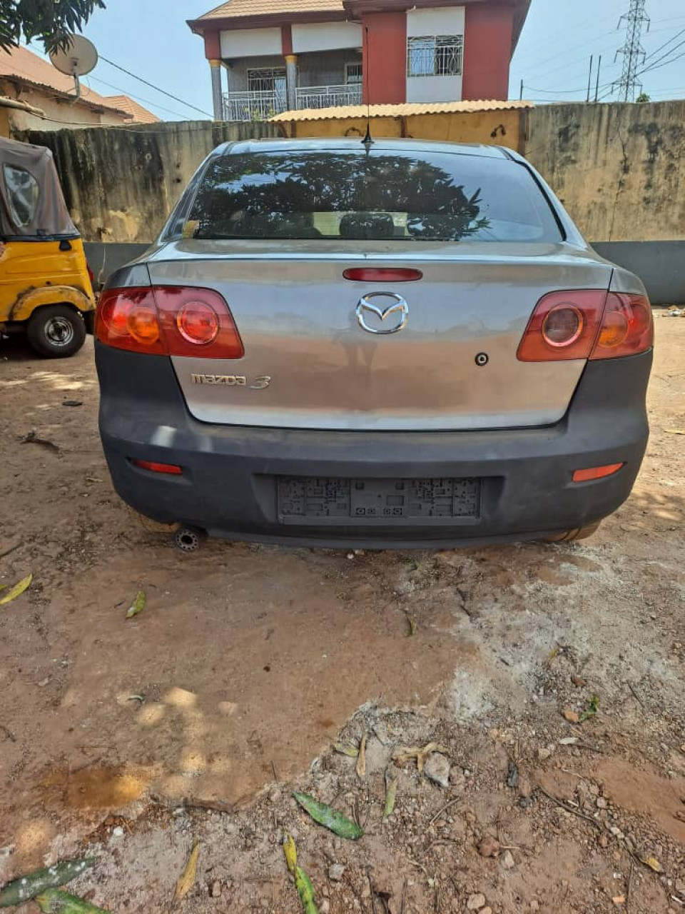 Voiture, Voitures, Conakry