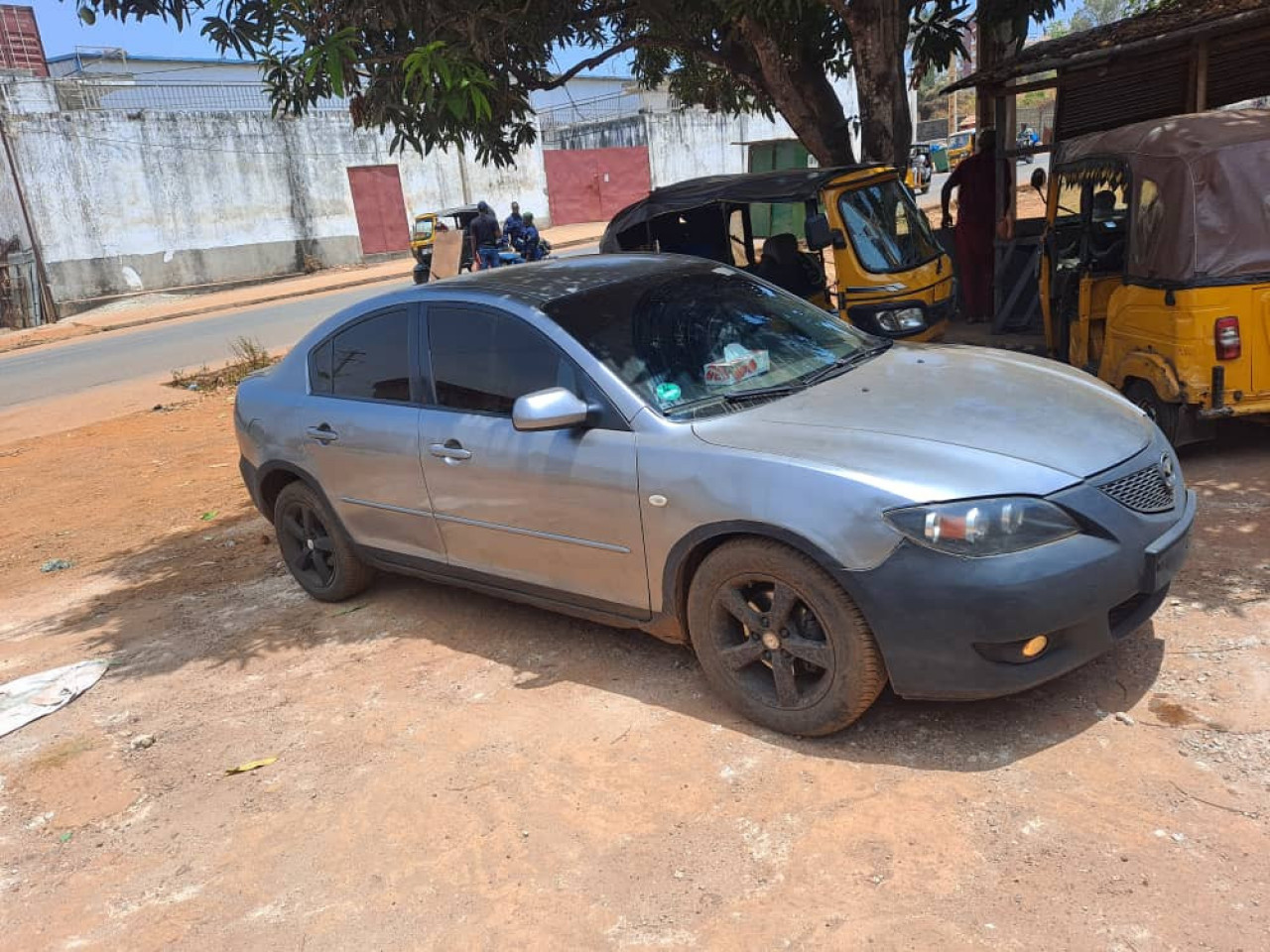 Voiture, Voitures, Conakry