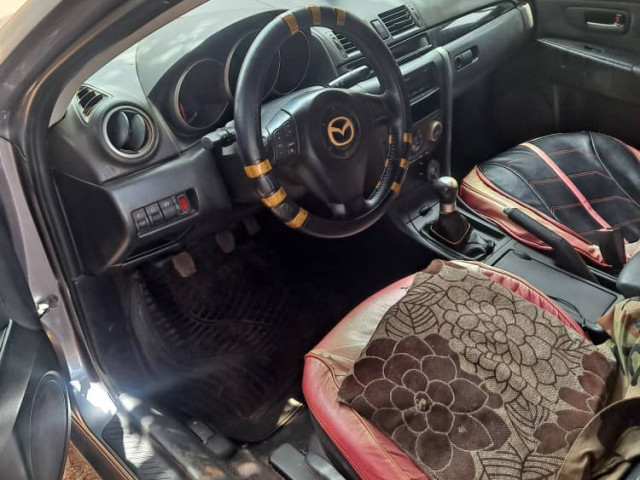 Voiture, Voitures, Conakry
