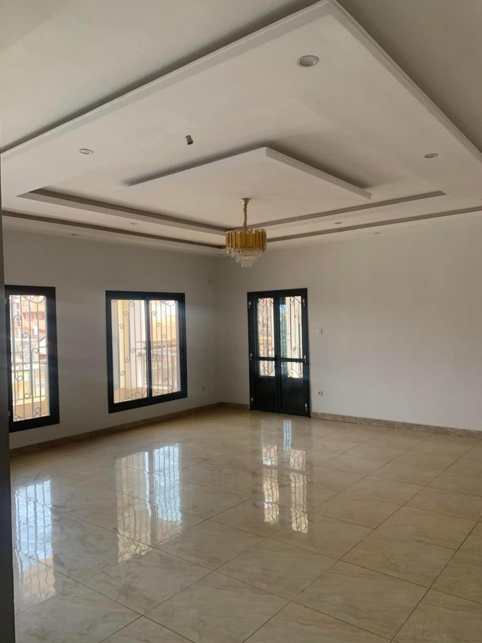 𝐷𝑢𝑝𝑙𝑒𝑥 Villa de haut standing à vendre à #Yattaya Foss, Autres Immobiliers, Conakry