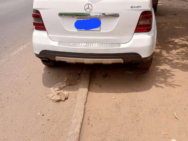 Mercedez ML320 4MATIC, Voitures, Conakry