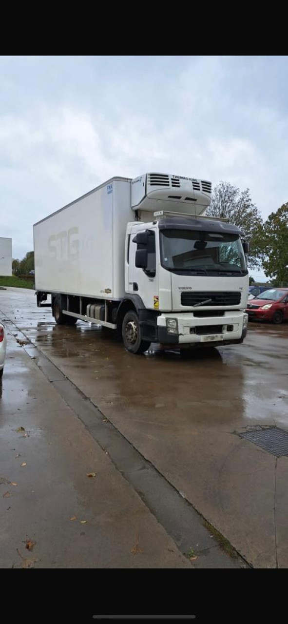 Renault frigorifique, Camions - Autobus, Conakry