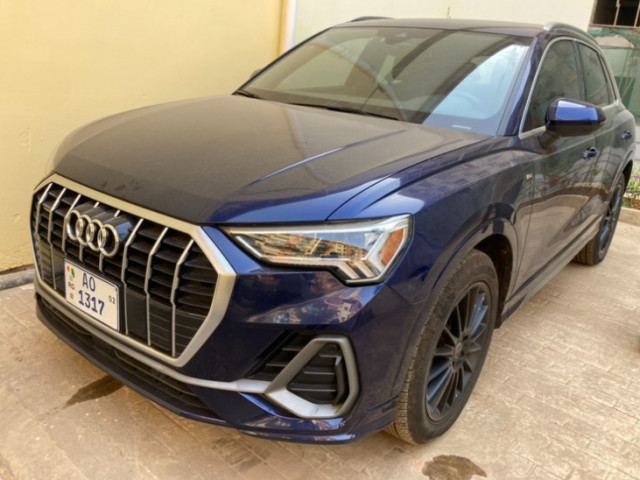 AUDI Q3 2022-2023 SÉRIE S-LINE TRÈS TRÈS LUXE, Voitures, Conakry