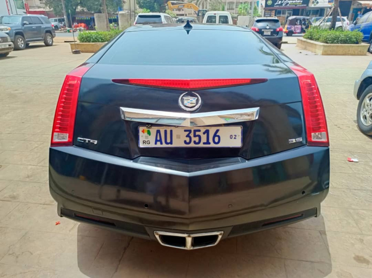 Cadillac CTS, Voitures, Conakry