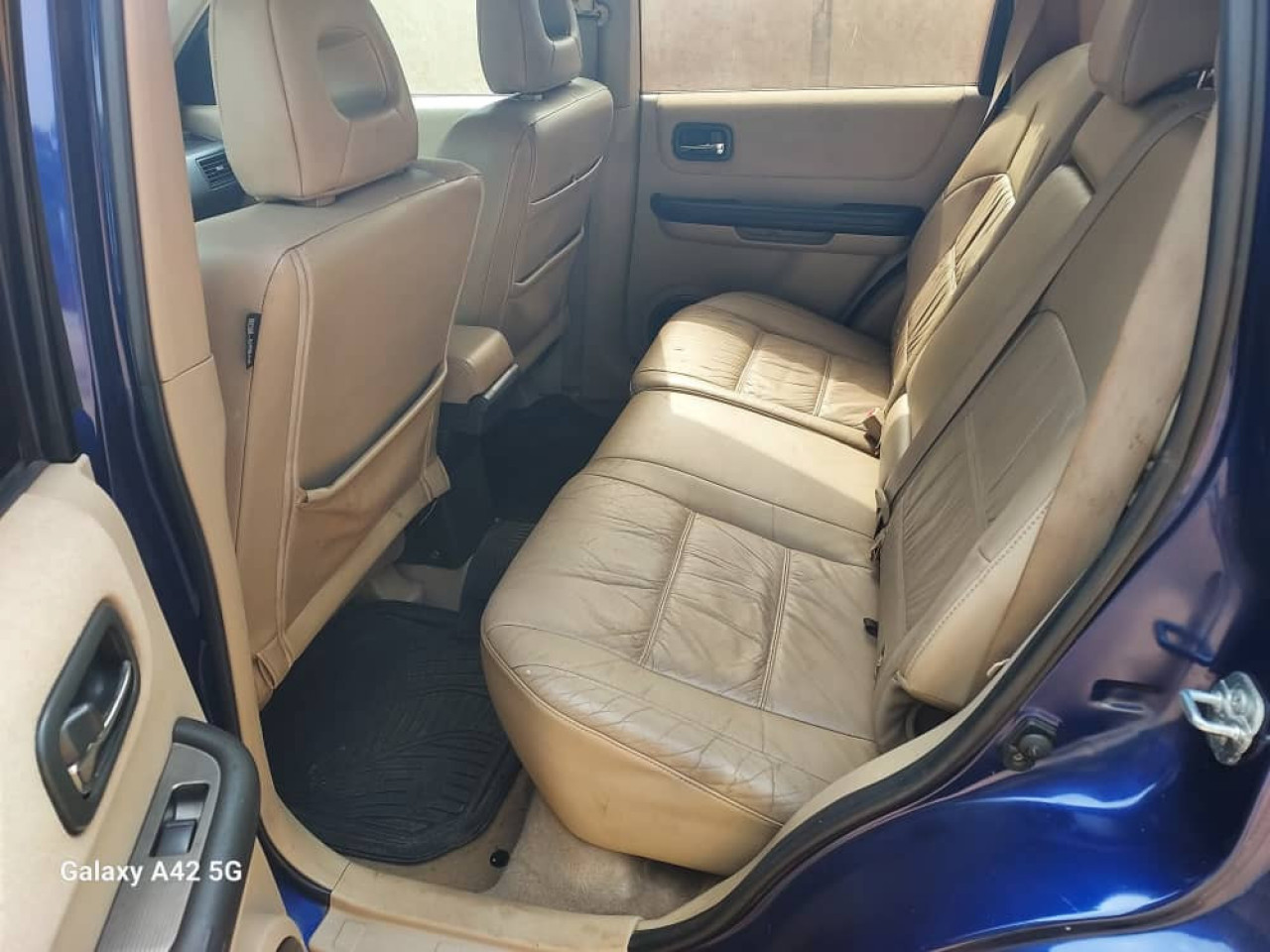 Nissan x-trail l'essence automatique chaise en cuir cli, Voitures, Conakry