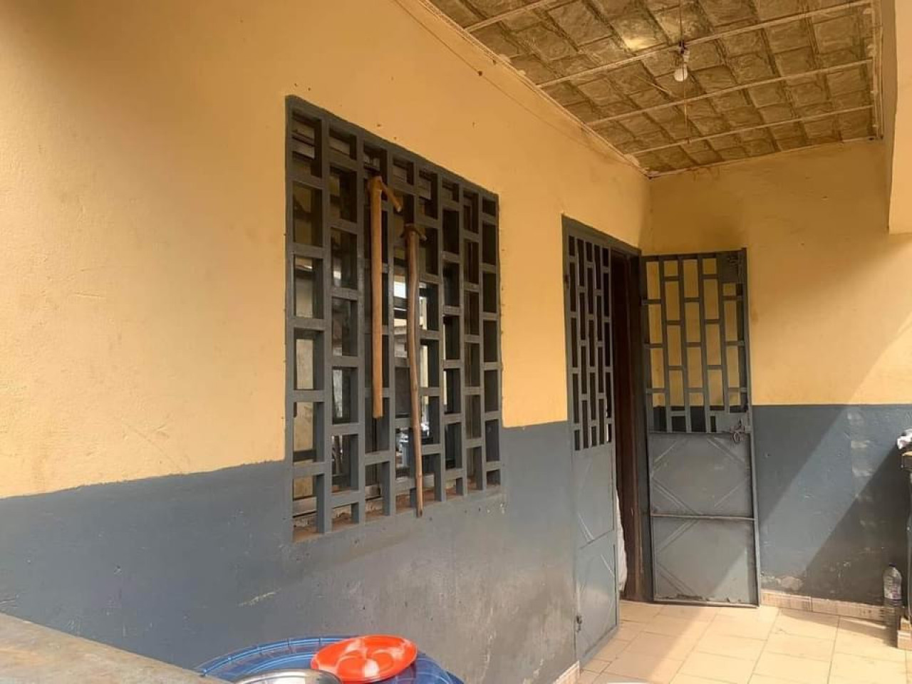 Vente d’une grande Concession  à la T8, Maisons, Conakry