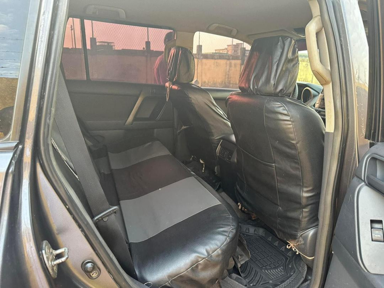 Toyota Landcruser Prado, Voitures, Conakry