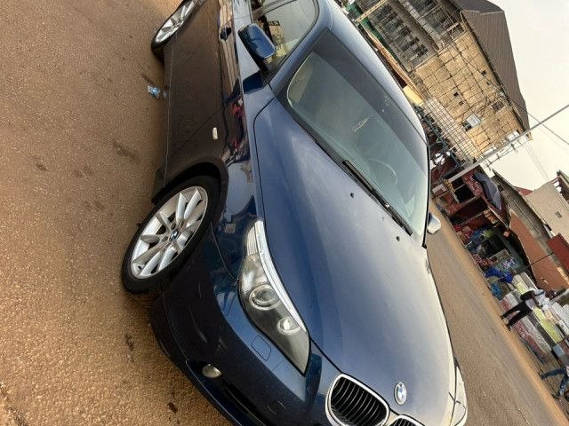 BMW 520, Voitures, Conakry