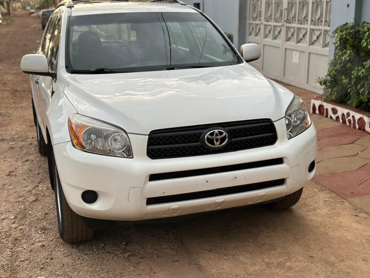 Toyota RAV4, Voitures, Conakry