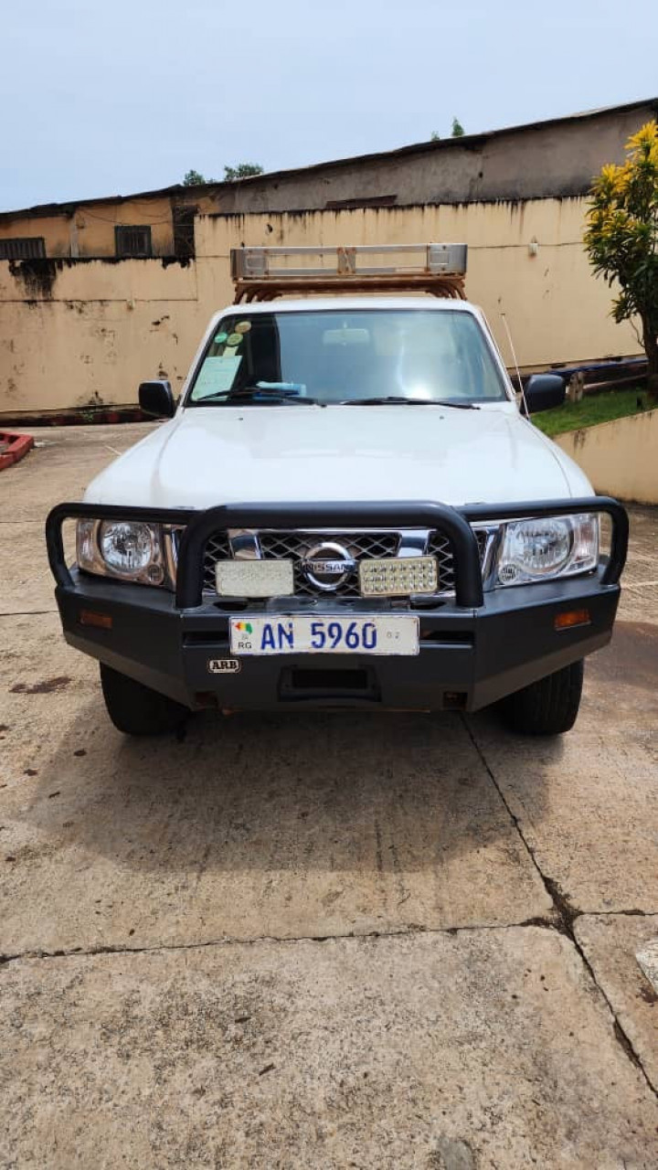 Nissan Patrol, Voitures, Conakry