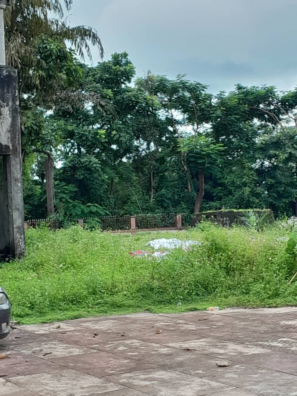 Vente d’une villa duplex inachevé à Tawyah corniche, Autres Immobiliers, Conakry