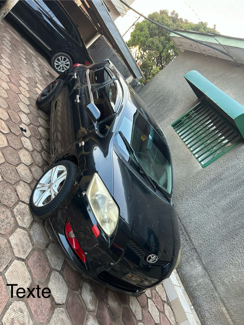 Yoyota Auris, Voitures, Conakry