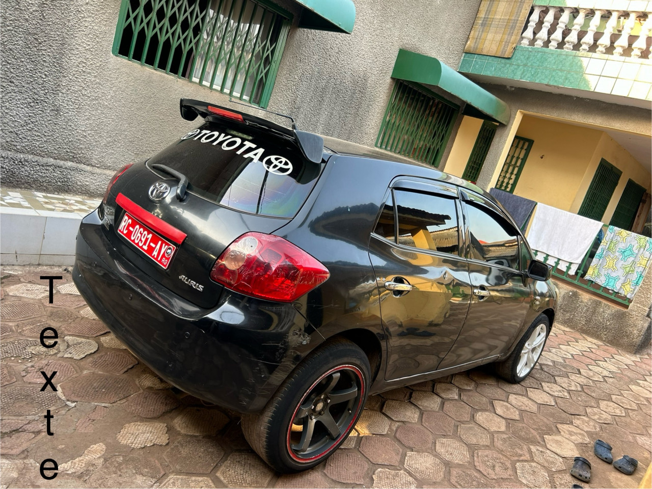 Yoyota Auris, Voitures, Conakry