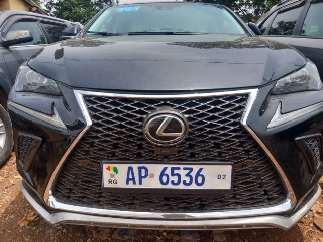 Lexus NX200t, Voitures, Conakry