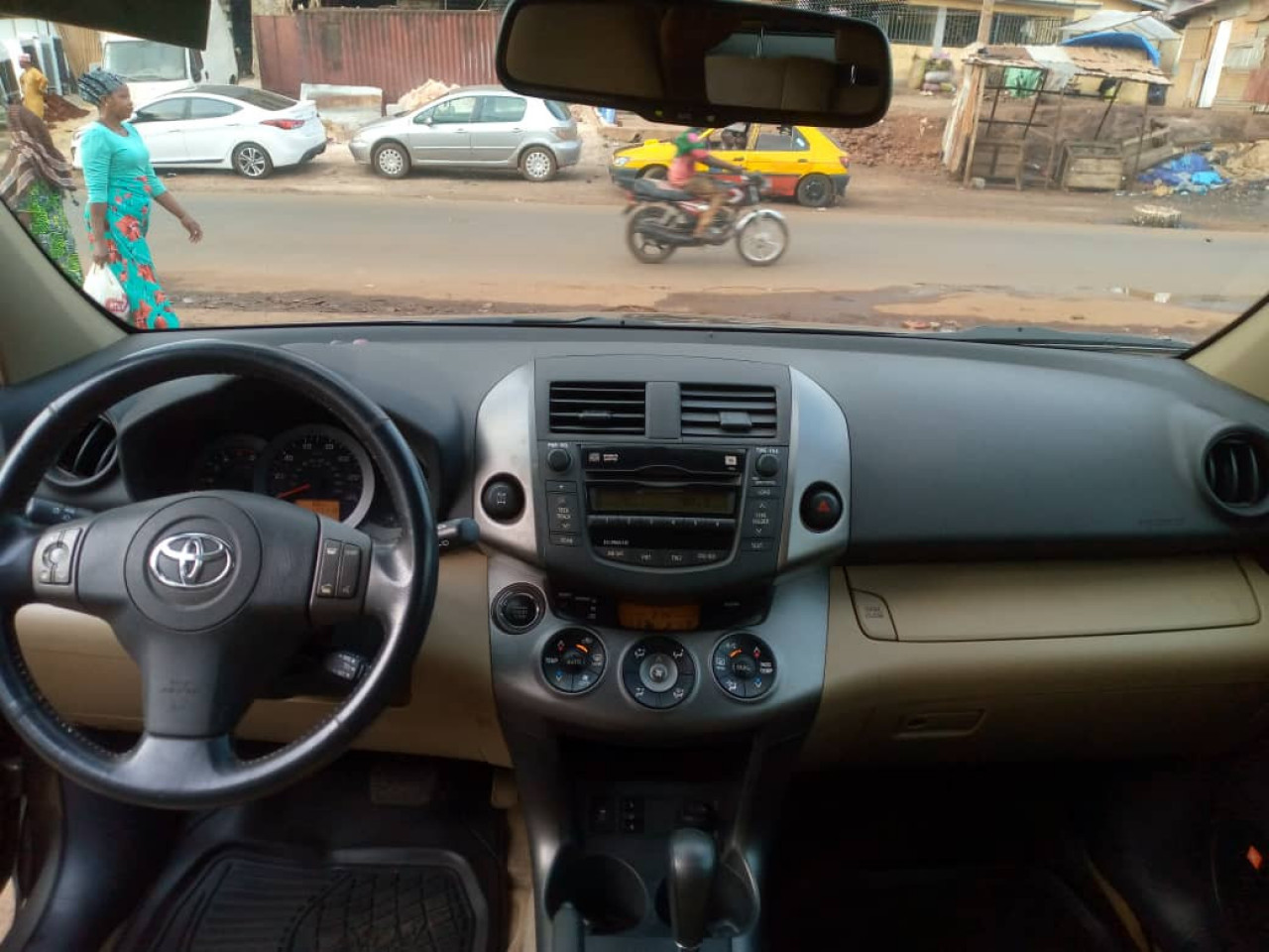 RAV4 2010 limited, Voitures, Conakry