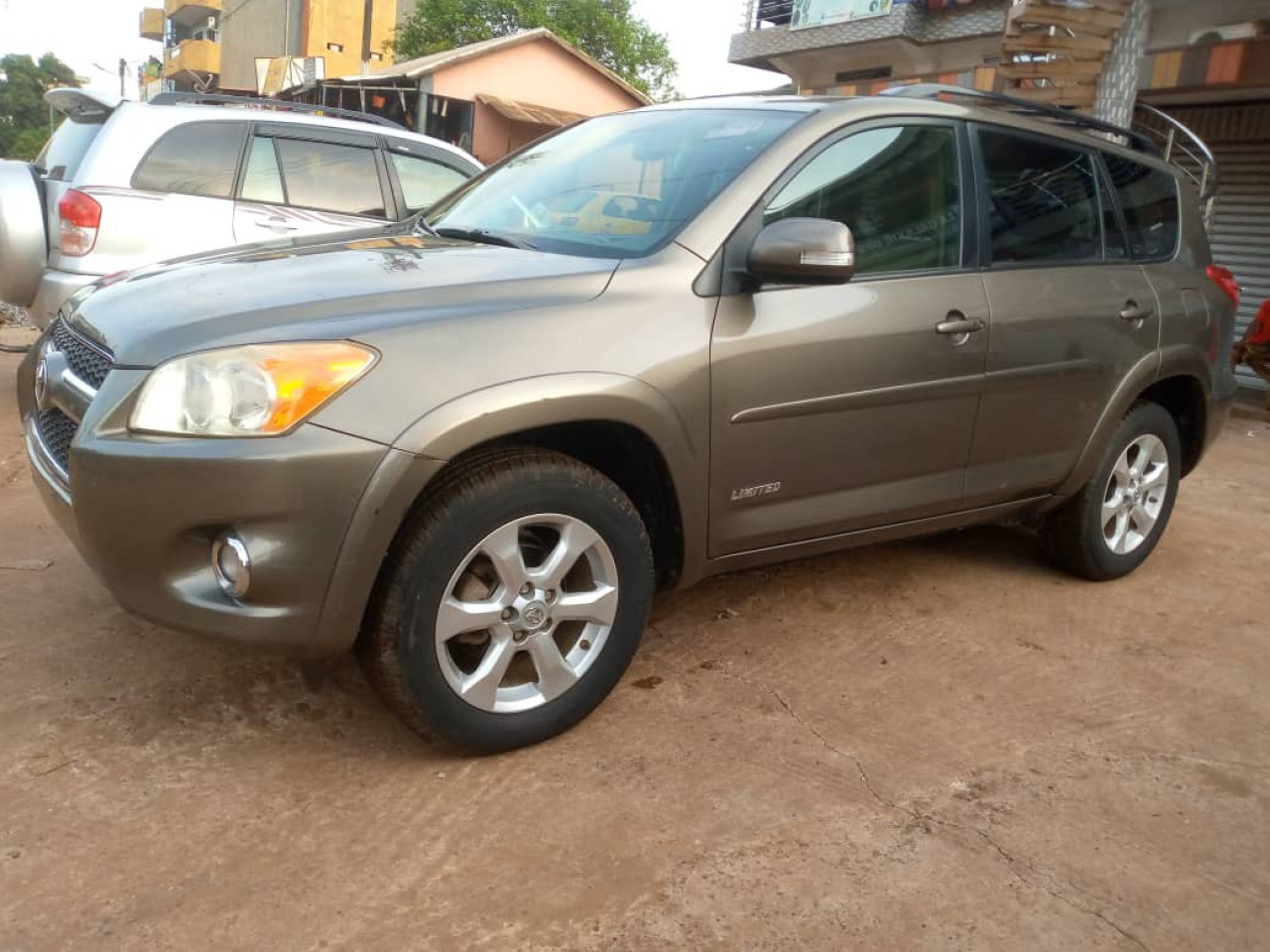 RAV4 2010 limited, Voitures, Conakry