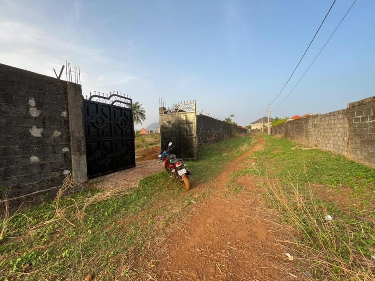 13parcelles collées A vendre àTOBOLON avec titre foncie, Terrains, Conakry